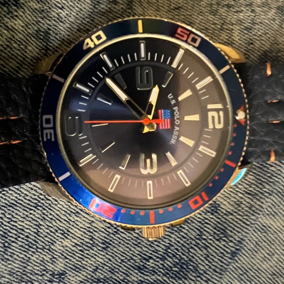 U.S Polo Association Watch for Sale. Well worn and good finish. - Picture 2 of 3